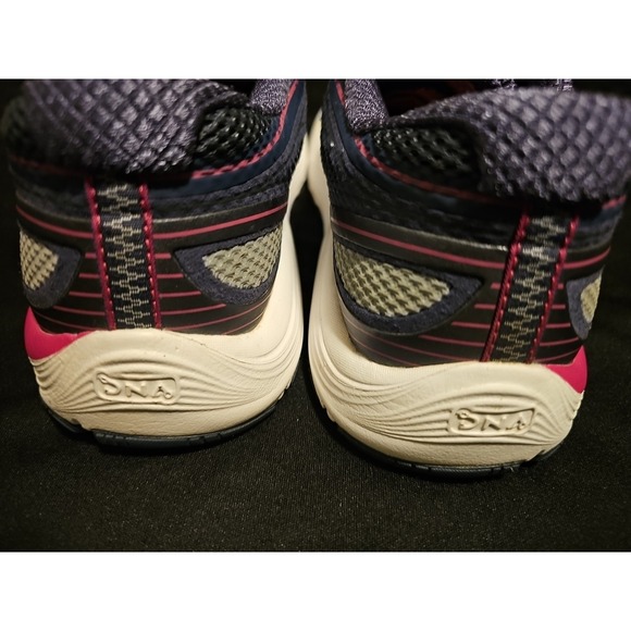 Brooks Women 8.5 Dyad 9 Running Shoes Purple Pink  Lace Athletic - Picture 6 of 8